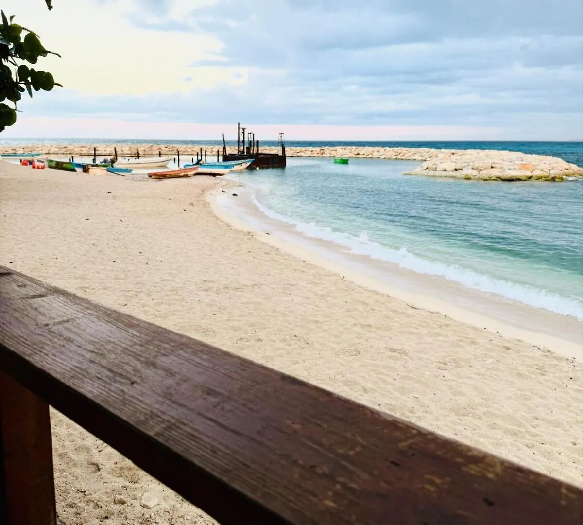 Beachy & Relaxed! La Romana 0*,